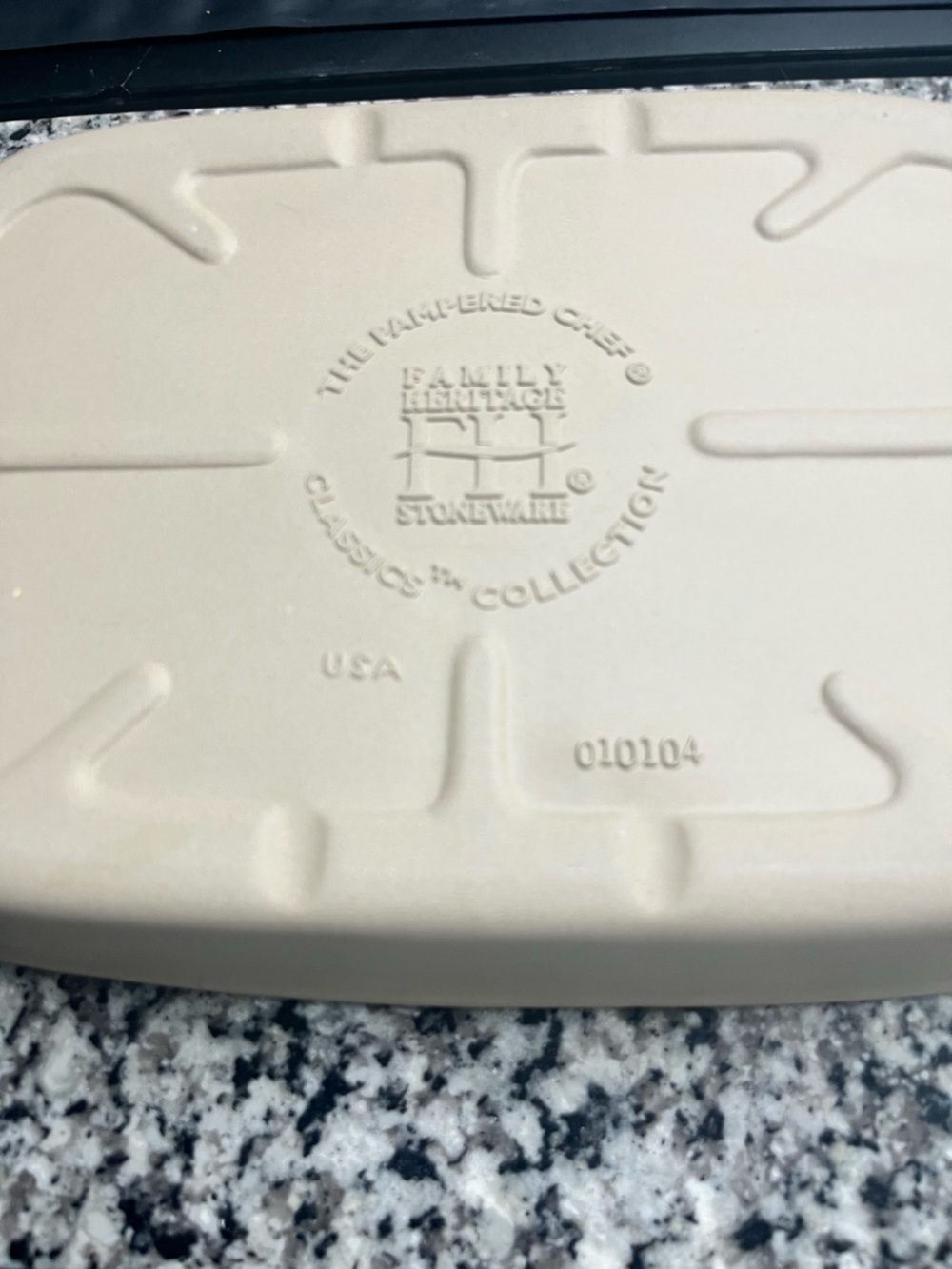 The Pampered Chef Large Stoneware Rectangular Baker - Like New